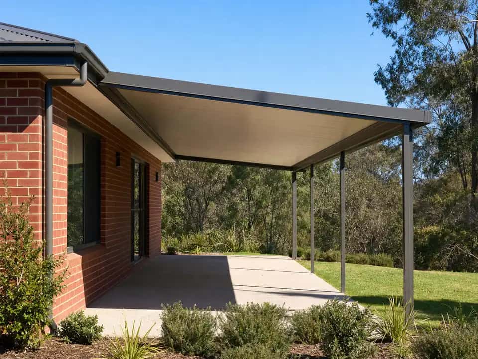 Side view of a skillion patio roof sloping away from the house